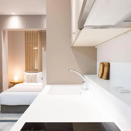 Apartment F & B Collection - Center Hidden Gem